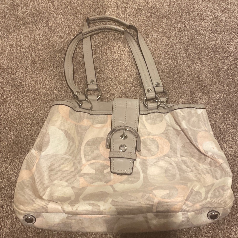 Beautiful Coach bag, great quality, rare colors